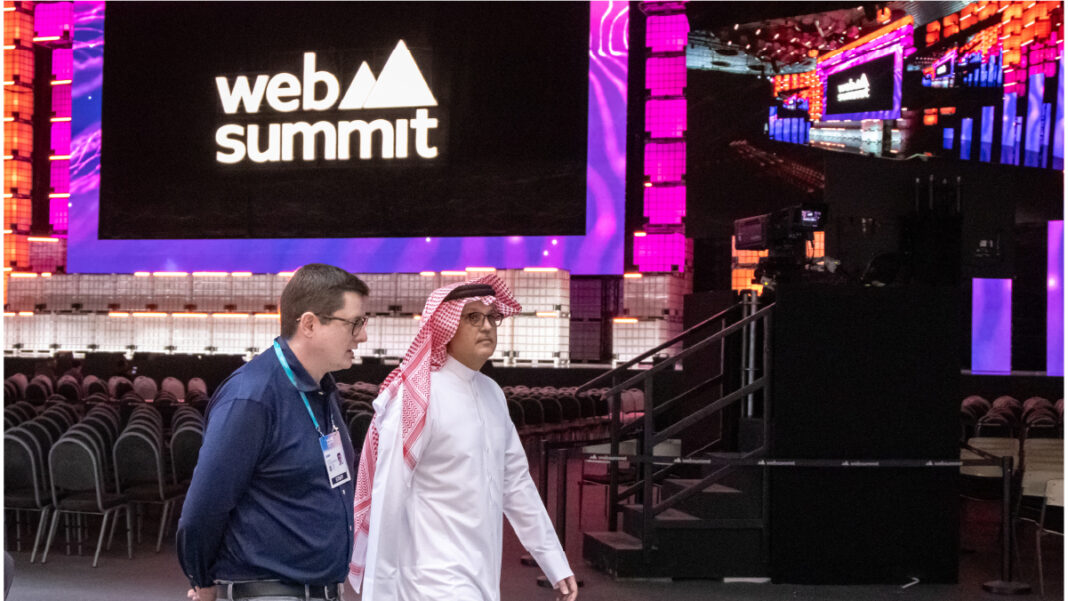 Minister of Communications and Information Technology visits DECC for Final Checks Ahead of Web Summit Qatar 2025