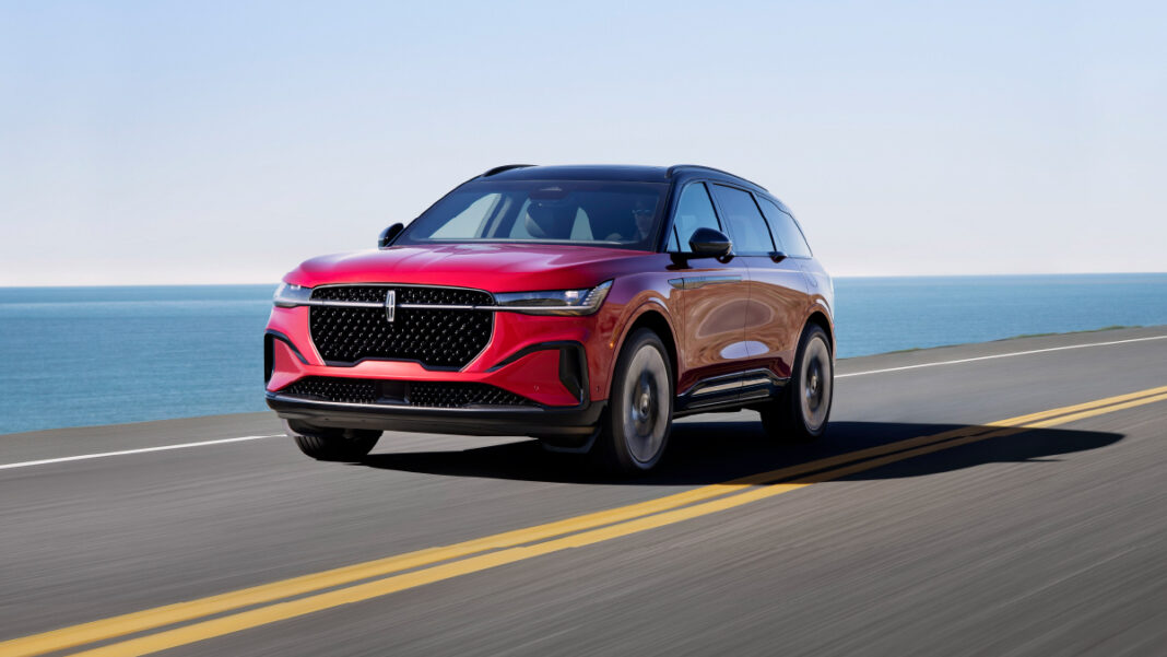 Lincoln Nautilus Earns IIHS Top Safety Award